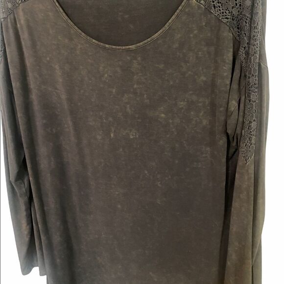 Andree by Unit Women’s Gray Distressed Top • Large - Picture 14 of 16